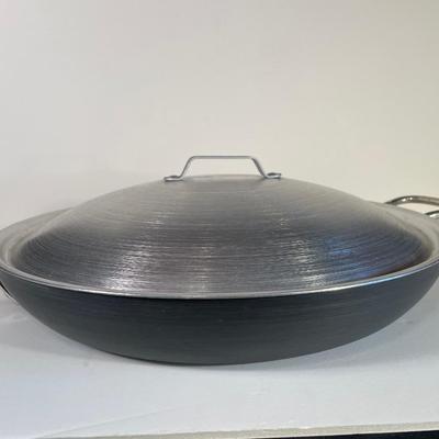Lot 87. 16" Paella Pan
