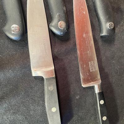Lot 92. Knife Block with Knives