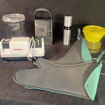 Lot 97. Kitchen Tools