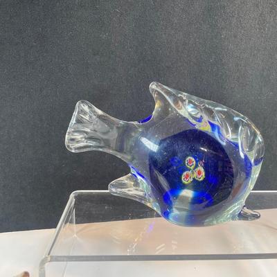 Lot 102.5. Lot of Glass Fish