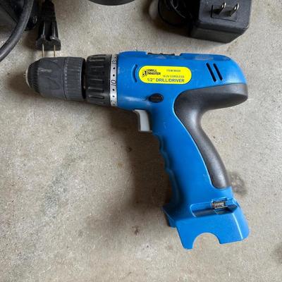 CRAFTSMAN ROUTER AND CORDLESS DRILL