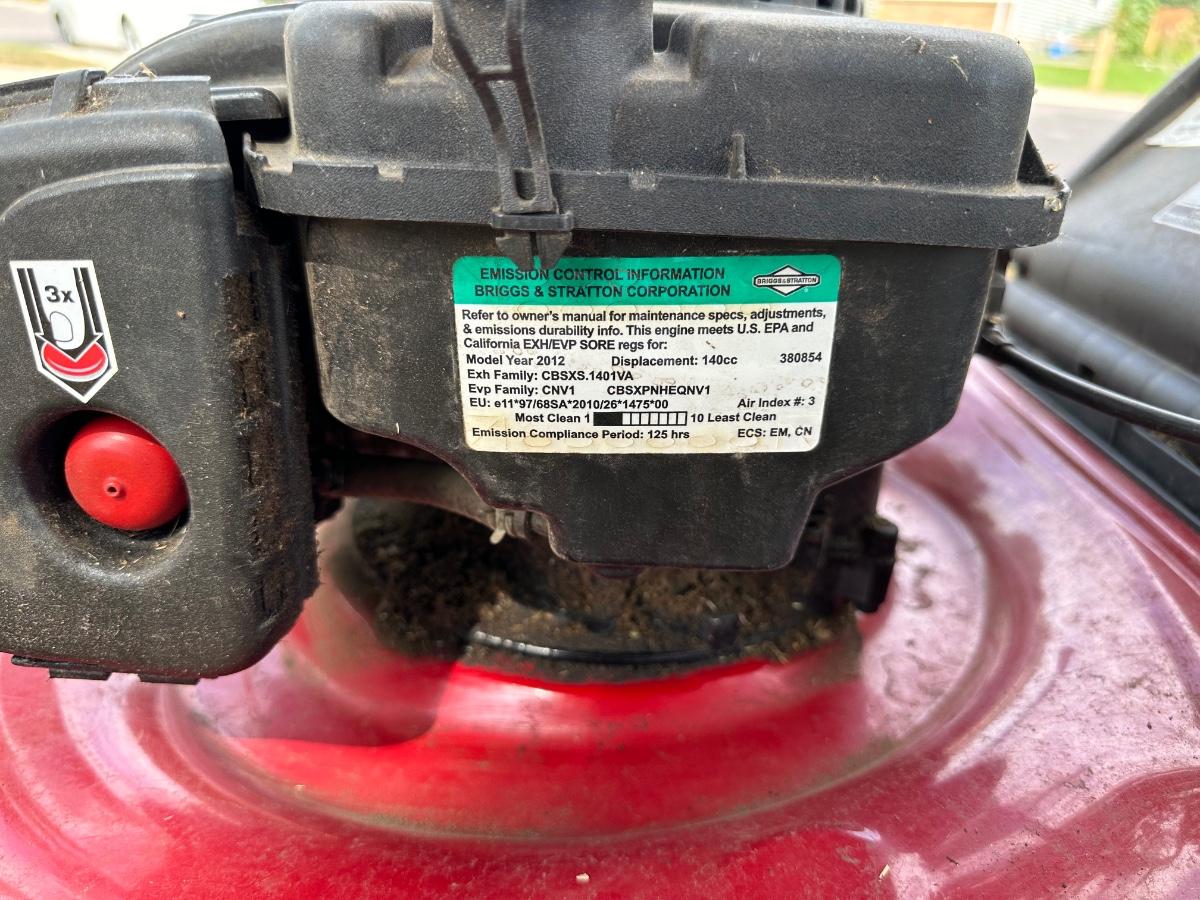 BRIGGS STRATTON 550E SERIES LAWN MOWER EstateSales