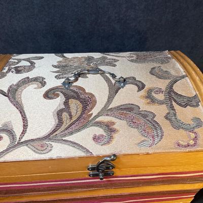 Lot 116. Decorative Wood Box