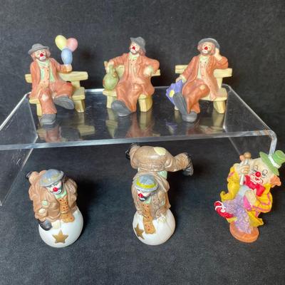 Lot 122. Lot of Clown Figurines