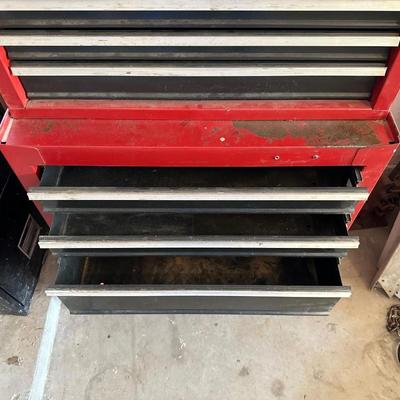 2 PIECE CRAFTSMAN TOOL CHEST ON CASTERS