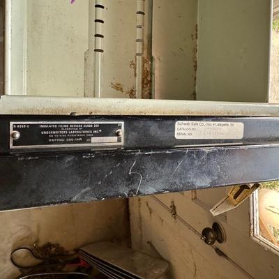 4 DRAWER LOCKING FILING CABINET