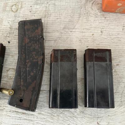 RELOADING EQUIPMENT AND BOOKS, MAGAZINES & GUN CLEANING KIT