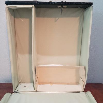 1963 Barbie Carrying Case