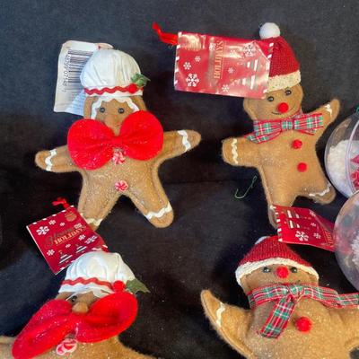 Lot 155. 7 Ornaments