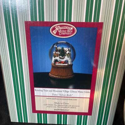Lot 164. Christmas Snow Globe
