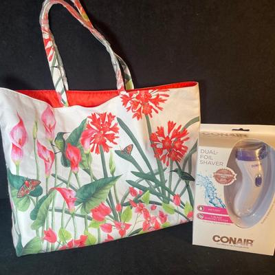 Lot 185. Ladies' Shaver and Tote Bag