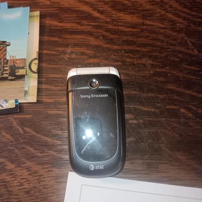 GE AM/FM RADIO CASSETTE, DESK LAMP, BOOK BAG