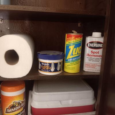 HOUSEHOLD CLEANING SUPPLIES