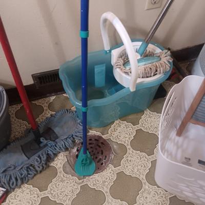 OLD WASHBOARD & FLOOR CLEANING TOOLS