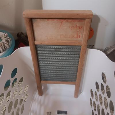 OLD WASHBOARD & FLOOR CLEANING TOOLS