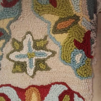 HAND TUFTED WOOL RUG AND LATCH HOOK RUG