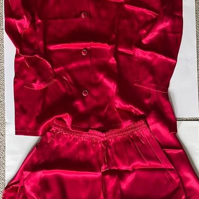 Brand New with Tags Victoria's Secret 100% Red Silk Pajamas, Size XS