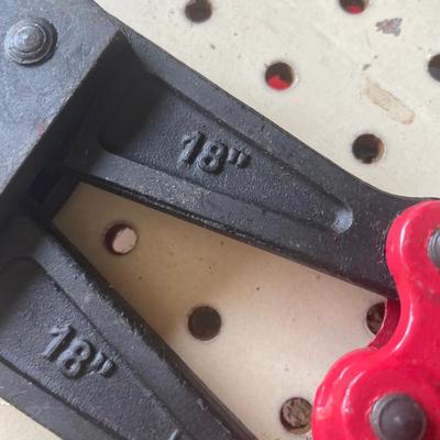 Bolt cutters