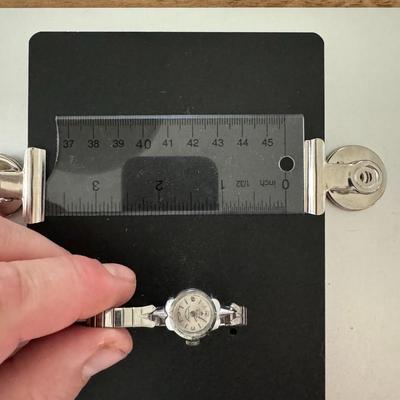 Ladies wrist watch