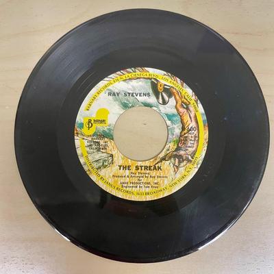 Ray Stevens 45RPM Vinyl Record “The Streak” 1974