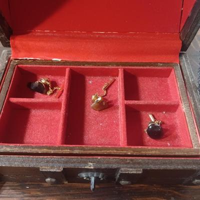 WOODEN CHEST JEWELRY BOX, RONSON LIGHTER, TIE TACKS, LOCKET AND NAIL GROOMING KIT