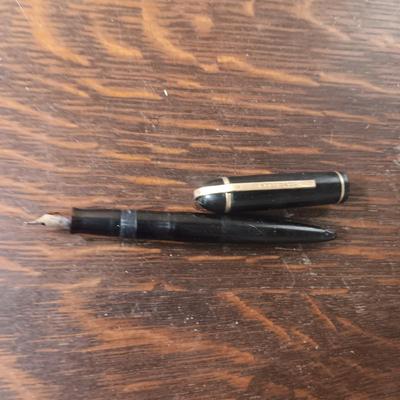 SHEAFFER'S FOUNTAIN PEN, EVERSHARP PENCIL, KARESS COMPACT, 2 COINS