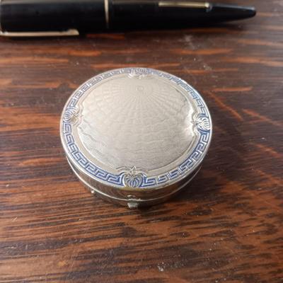 SHEAFFER'S FOUNTAIN PEN, EVERSHARP PENCIL, KARESS COMPACT, 2 COINS