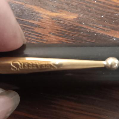 SHEAFFER'S FOUNTAIN PEN, EVERSHARP PENCIL, KARESS COMPACT, 2 COINS