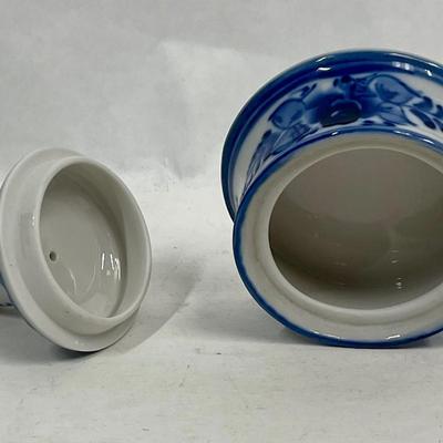 Russian Porcelain Lidded Trinket box Delft Blue & White Pig Figurine on top