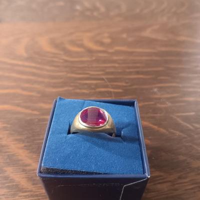 MENS 14K GOLD RING WITH RED STONE