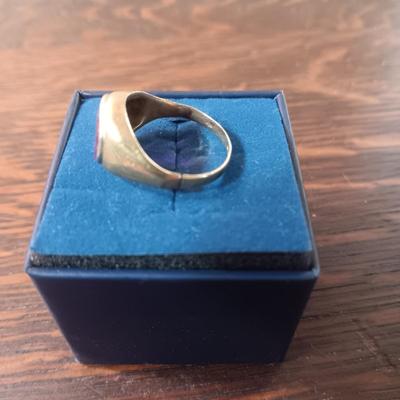 MENS 14K GOLD RING WITH RED STONE