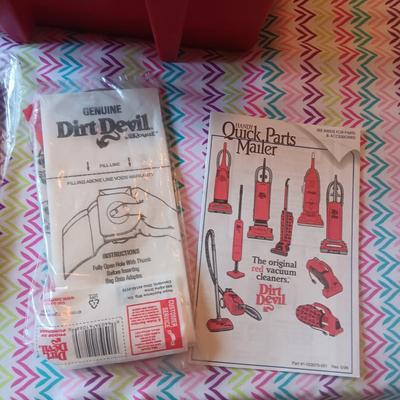 DIRT DEVIL ULTRA HAND VACUUM, STINK FINDER LIGHT
