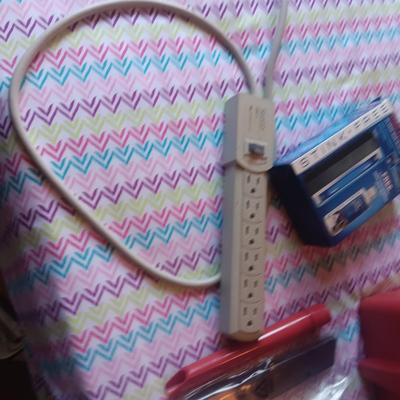 DIRT DEVIL ULTRA HAND VACUUM, STINK FINDER LIGHT