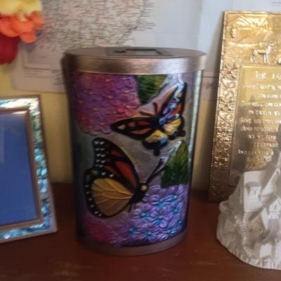SAND CASTLE, BUTTERFLY SOLAR LIGHT, METAL PLAQUE W/LORD'S PRAYER, BUD VASE