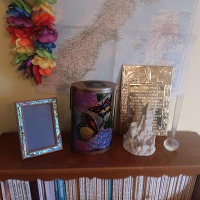 SAND CASTLE, BUTTERFLY SOLAR LIGHT, METAL PLAQUE W/LORD'S PRAYER, BUD VASE