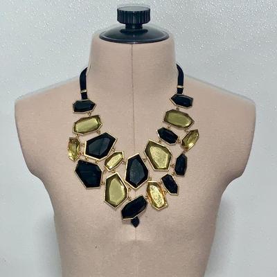 Joan Rivers Bib Necklace. Black and gold. Geometric Style