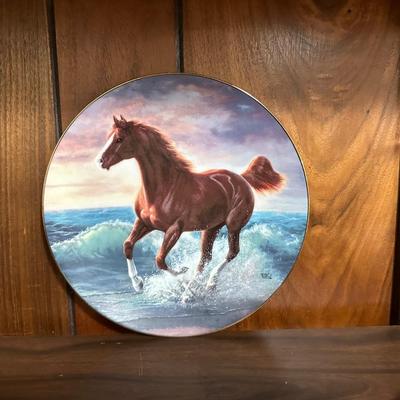 COLLECTOR'S HORSE PLATES AND STATUES