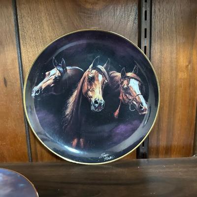 COLLECTOR'S HORSE PLATES AND STATUES