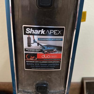 VERY NICE SHARK APEX BAGLESS VACUUM WITH DUO CLEAN