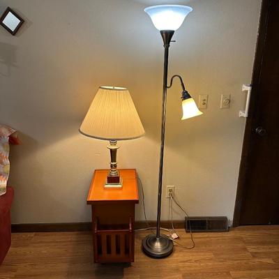 FLOOR AND TABLE LAMPS WITH A SIDE TABLE ON WHEELS