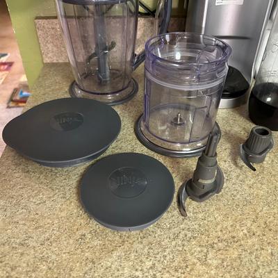 NINJA BLENDER AND A SODASTREAM