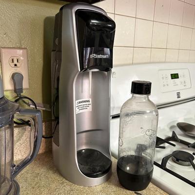 NINJA BLENDER AND A SODASTREAM