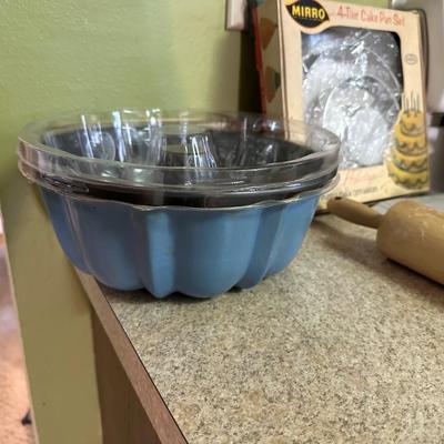 BAKEWARE AND PREP TOOLS, SERVING TRAY AND PLATTERS