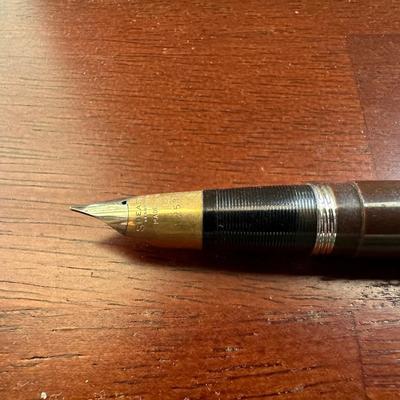 FOUNTAIN PENS AND 2 PENCILS (14K TIP ON ONE PEN)