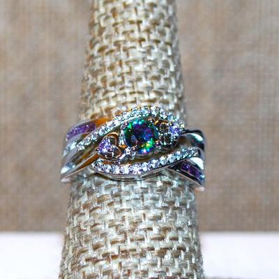 Size 7¼ Marked .925 Small Iridescent Main Stone with Side & Swirls Accents on a Silver Band (4.1g)