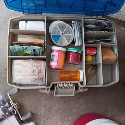 FISHING POLES W/REELS, TACKLE AND TACKLE BOX