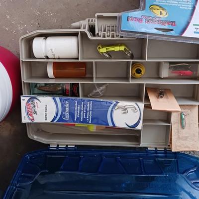 FISHING POLES W/REELS, TACKLE AND TACKLE BOX