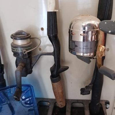 FISHING POLES W/REELS, TACKLE AND TACKLE BOX