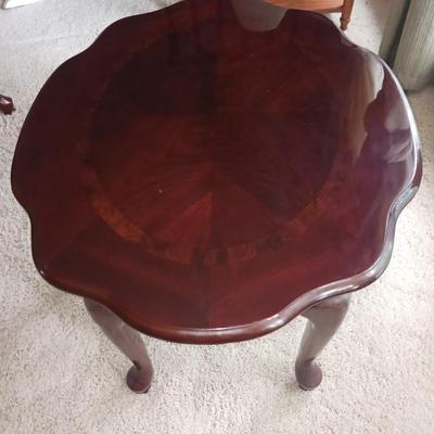2 SIDE TABLES