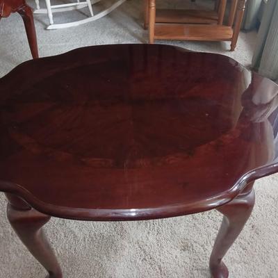 2 SIDE TABLES